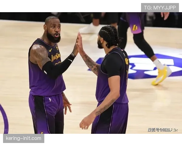 湖人加时惜败国王,詹姆斯空砍三双,季后赛希望渺茫 湖人加时惜败国王,詹姆斯空砍三双,季后赛希望渺茫